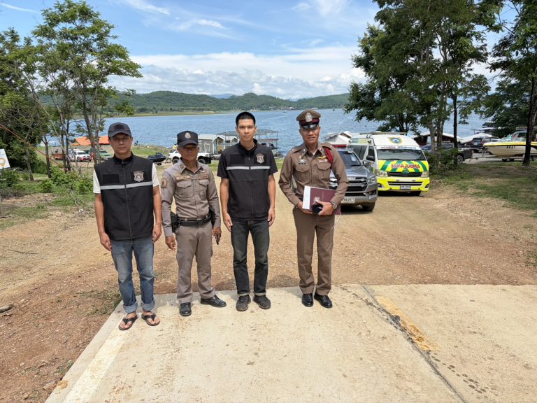 ลงพื้นที่จัดตั้งกองอำนวยการประสานการปฏิบัติหน้าที่(IC) ตามภารกิจค้นหาผู้สูญหายใต้น้ำ ร่วมกับมูลนิธิพิทักษ์กาญจน์ ร่วมกตัญญูนครปฐม(วารี) มูลนิธิสุขศาลานุเคราะห์นครปฐม ที่มาร่วมระดมกำลังค้นหาร่างของ นายชาตรี ทองคำ นักท่องเที่ยวแพพัก/แพลากจูงอเมซอนที่จมสูญหายตั้งแต่วันที่ 31 พฤษภาคม 2569